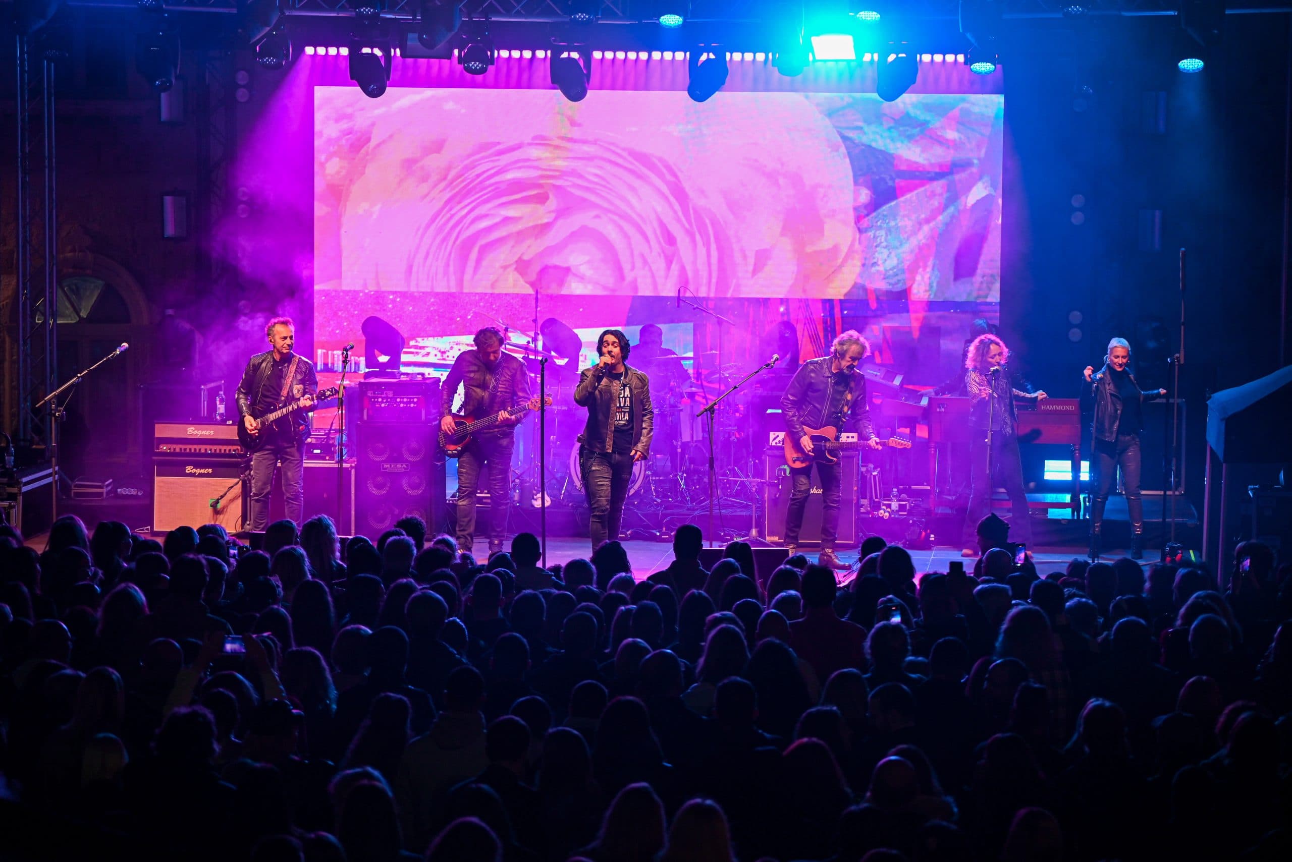 Parni valjak raspjevao Trogir povodom Dana grada